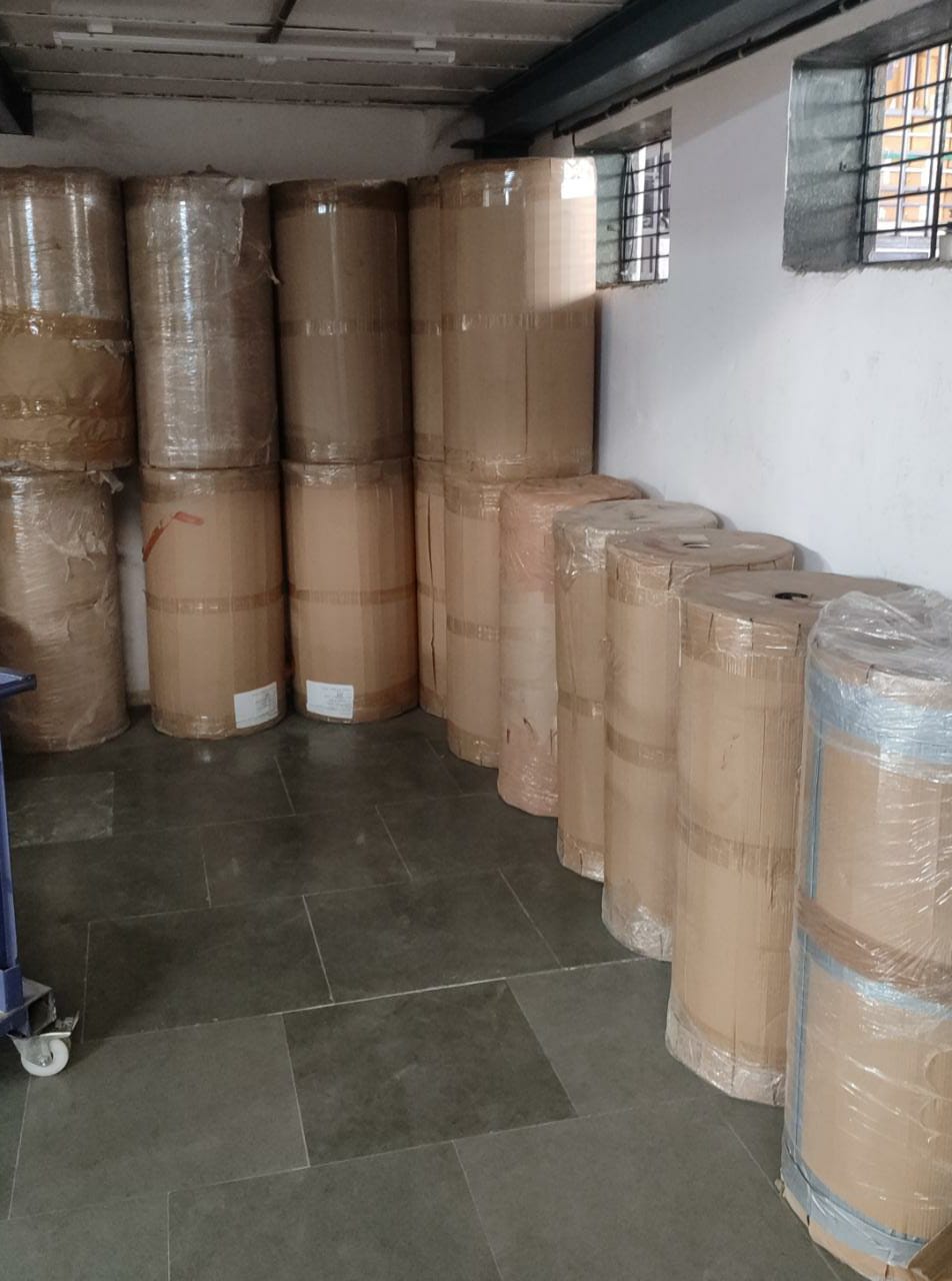 Jumbo Rolls Storage